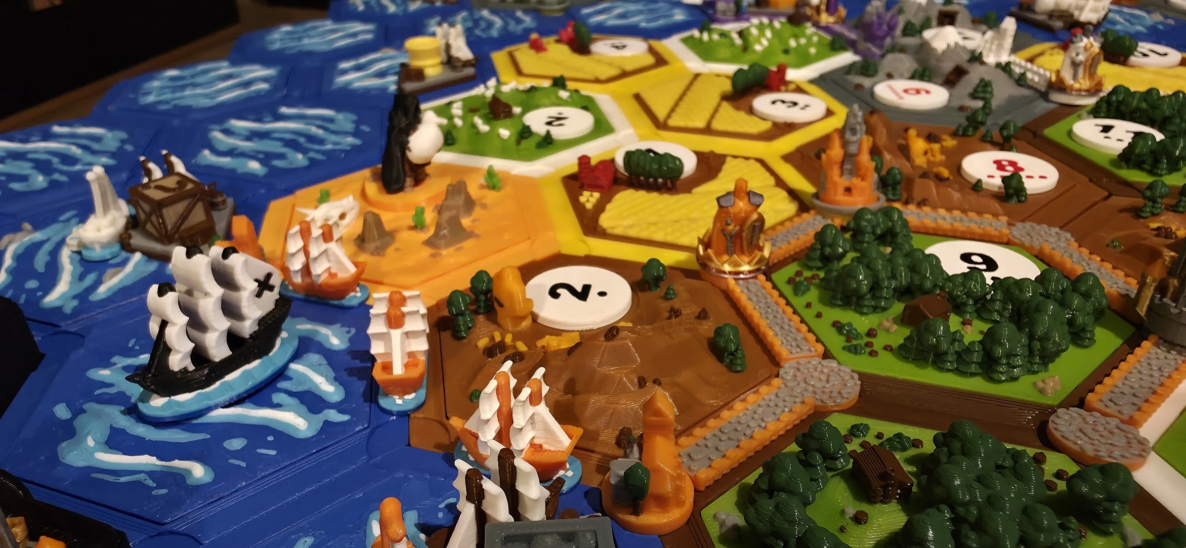 Deluxe Base Game + Seafarers + Cities & Knights 3D Upgrade — 3–4 Players — photo 9