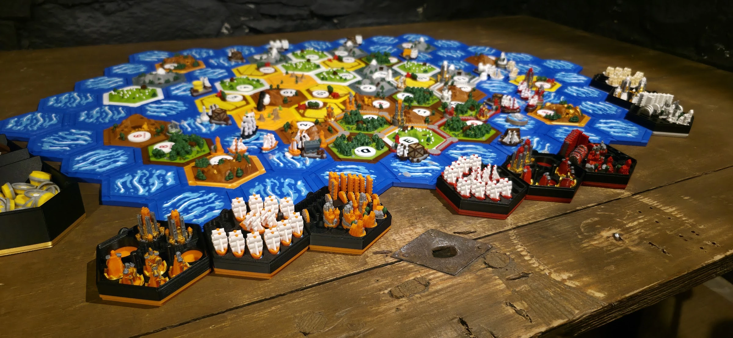Deluxe Base Game + Seafarers + Cities & Knights 3D Upgrade — 3–6 Players — photo 2